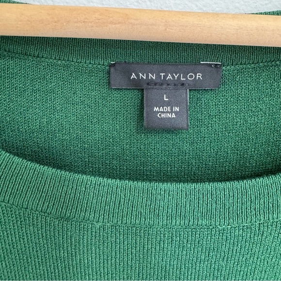 Ann Taylor Hunter Green Flare Sleeve Dress - Picture 4 of 6